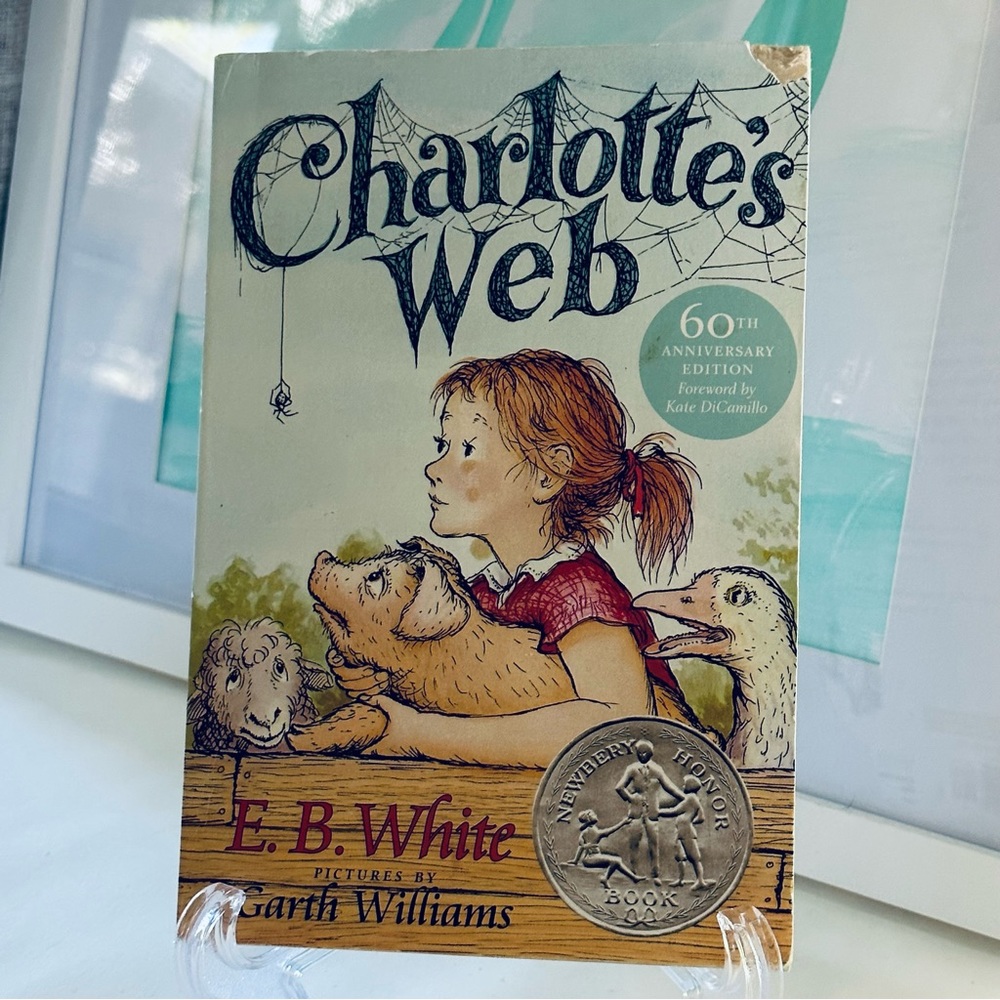 Charlotte’s Web EB White Paperback Chapter Book
